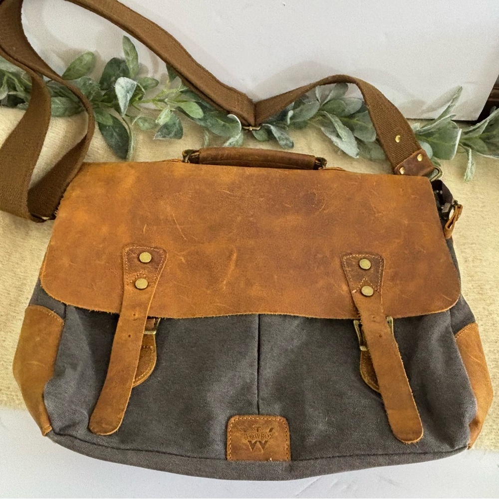 Wowbox leather and canvas messenger bag